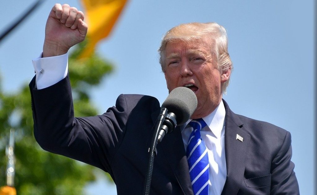 Article : Trump : un foyer de polémiques sur les réseaux sociaux